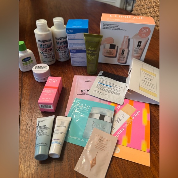 Clinique Other - New samples skincare bundle with bag